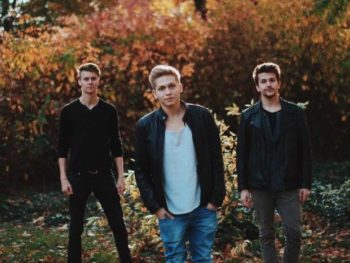 Mentaltraining, Mentalcoaching, Resilienztraining, Gesangstraining, Vocal Coaching, Vocal Coach, NLP, Rhethoriktraining, Mentaltraining, Persönlichkeitsentwicklung, Präsentationstraining, Stimmtraining, Coaching, Stimmtraining, Stimmbildung, Singen lernen, Sprechtraining Hörbuchsprecher Synchronsprecher, Lebens- und Sozialberatung, Atemtraining, Workshop, Vortrag, tiefe Atmung, StimmWunder, Nives Farrier, Wien