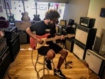 Gesangstraining, Vocal Coaching, Vocal Coach, NLP, Rhethoriktraining, Mentaltraining, Persönlichkeitsentwicklung, Präsentationstraining, Stimmtraining, Coaching, Stimmtraining, Stimmbildung, Singen lernen, Sprechtraining Hörbuchsprecher Synchronsprecher, Lebens- und Sozialberatung, Atemtraining, Workshop, Vortrag, tiefe Atmung, StimmWunder, Nives Farrier, Wien