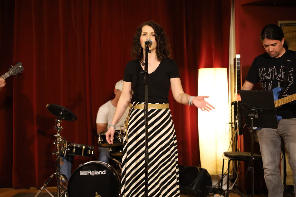 gesangsunterricht wien vocal coach wien singen lernen wien gesangsunterricht online dach vocal coach online deutsch