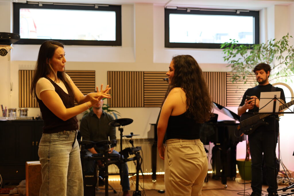 Vocal Artist Ausbildung, StimmWunder Wien, Nives Farrier